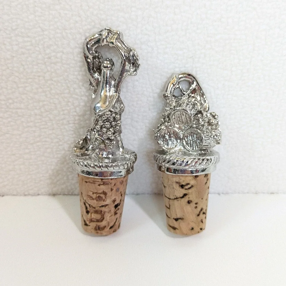 VTG Style Silver Wine Stoppers Set of 2 Grapes Barrel Bottle Cork Vineyard Decor